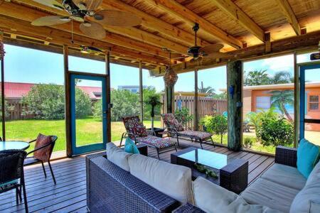 Spanish Village Cottage W Private Cabana Port Aransas Ngoại thất bức ảnh