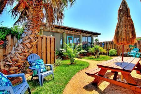 Spanish Village Cottage W Private Cabana Port Aransas Ngoại thất bức ảnh